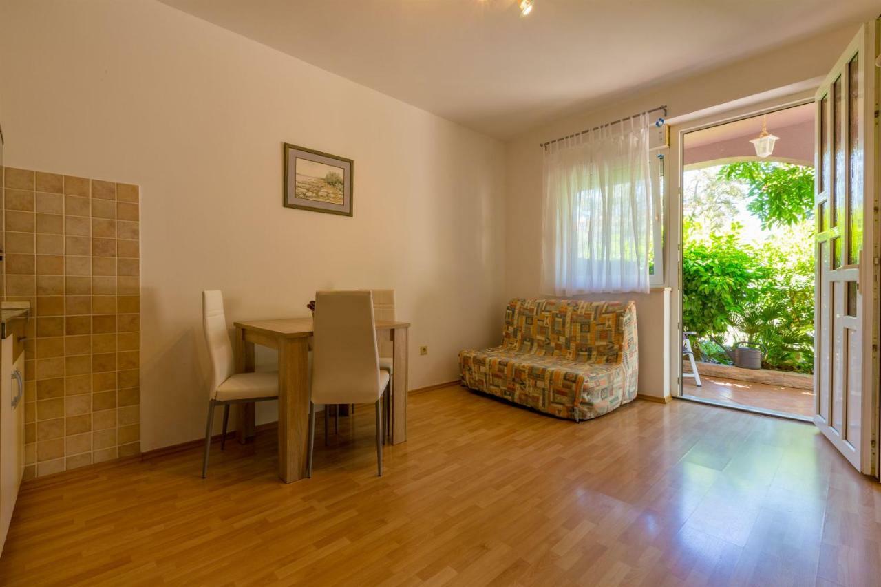 Apartments Alin Dramalj Luaran gambar