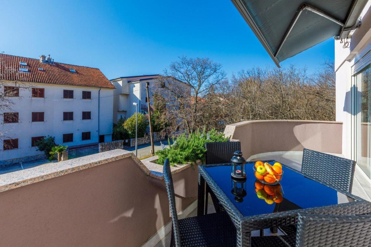 Apartments Alin Dramalj Luaran gambar