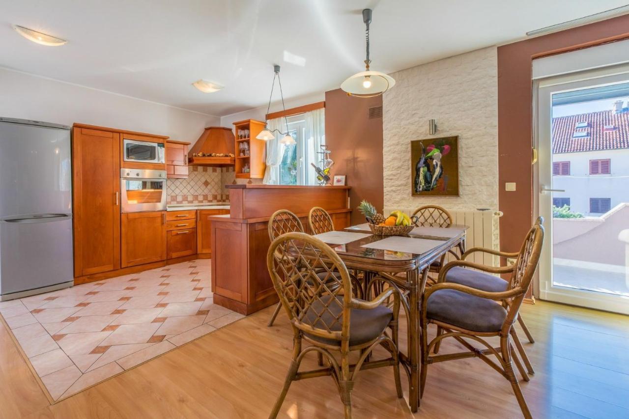 Apartments Alin Dramalj Luaran gambar