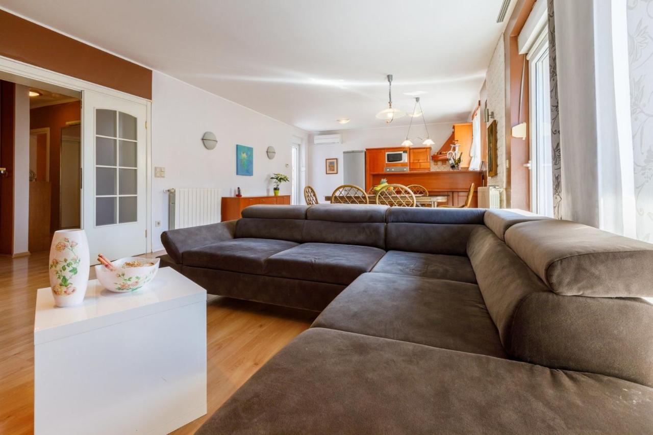 Apartments Alin Dramalj Luaran gambar